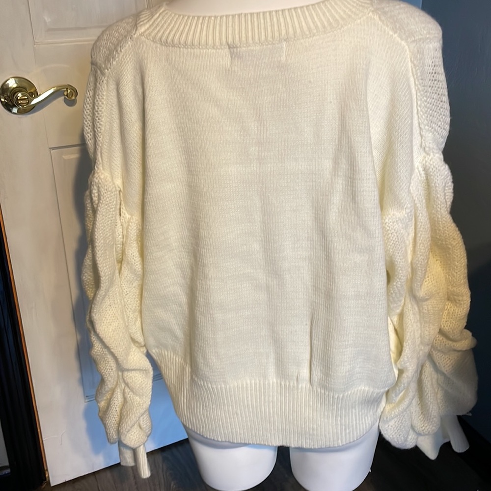 Ivory Sweater - Picture 5 of 7